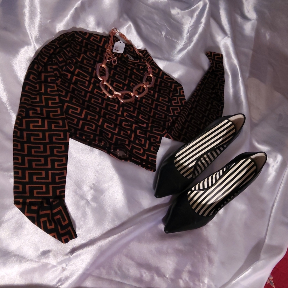JANUARY 7 longsleeves short body top